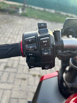 Yamaha MT-10 2017 - 9