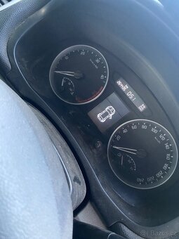 Skoda Roomster 1.4tdi 59kw veškeré náhradní dily - 9