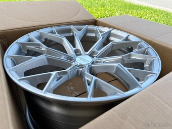 Alu kola 20” Forzza model Titan SILVER - 9