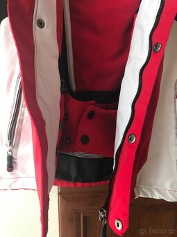 Junior lyžařské bundy Killtec a dívčí lyžařské brýle - 9