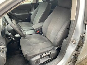VOLKSWAGEN PASSAT 2,0 FSI COMFRTLINE / 2005 - 9
