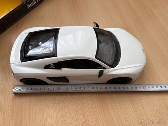 Audi R8 RC model 1:14 od Rastar - 9