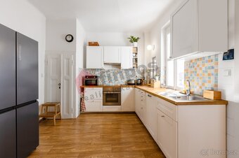 Prodej krásného bytu, 155 m2, v ul. Zlatnická- Praha Nové Mě - 9