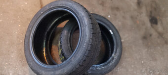 2 zimní pneumatiky PIRELLI 245/45R17 99H 7,00mm - 9