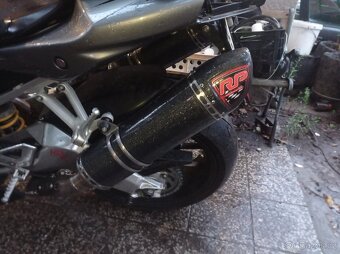Aprilia RSV 1000 tuono 2007 - 9