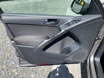 Volkswagen Tiguan, 2.0TDI 103kW- CLIMATRONIC -4x4 - 9