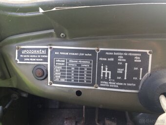 UAZ 469 - 9