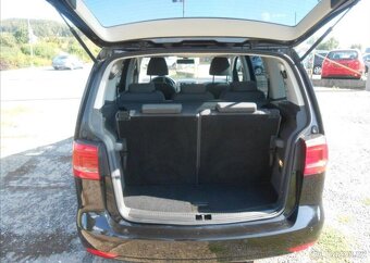 Volkswagen Touran 1,6 TDI 77 kW Historie 7 Míst nafta - 9