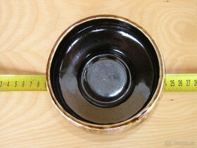 Keramická figurka, hrnky, váza a džbánky - 9