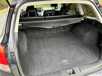 Subaru Outback 3.6R H6 v nejvyšší výbavě - 9