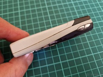 Nokia 8310 - 9