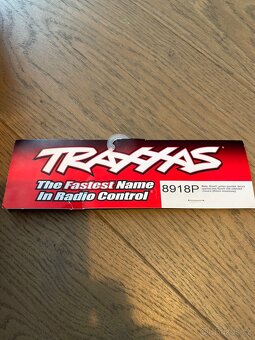 Traxxas Maxx karosérie - 9