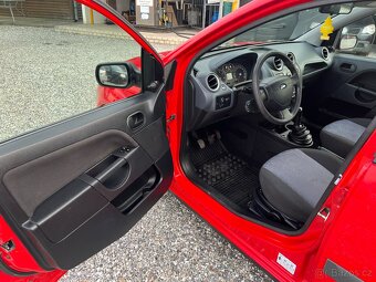 Ford Fiesta 1.2 ZAMLUVENÉ - 9
