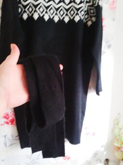 Teploučké pletené šaty s páskem 38/40 - 9