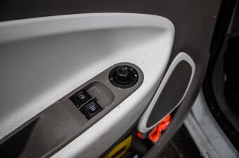 Renault Zoe 2016, 65kW - 9