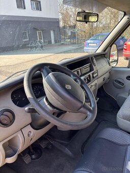 Renault Master 2.5 - 9