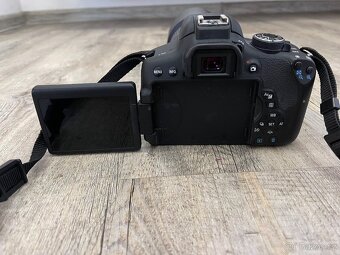 Canon EOS 750D - 9
