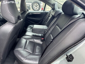 Volvo S60, 2.4D,PRAVIDELNÝ SERVIS,MANUÁL - 9
