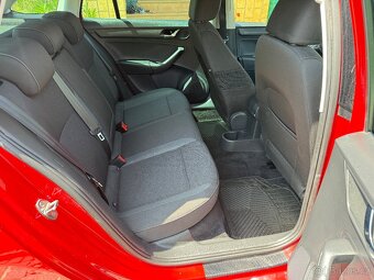 ŠKODA RAPID SPACEBACK 2015 1.2TSI AMBITION PLUS - 9