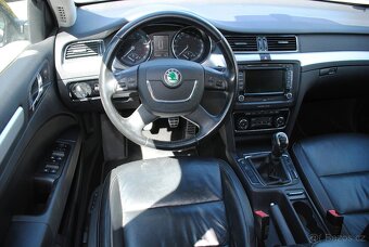 Škoda SUPERB 2 kombi 2.0TDi 125kW - 4x4 - manuál - 9