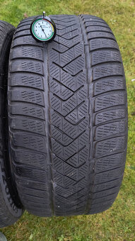 Zimní pneu PIRELLI MERCEDES E-KLASS W213 245/45 a 275/40 R18 - 9