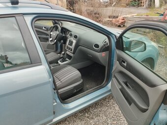 Ford Focus II Combi 1,6 - 9