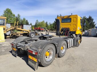 tahač Premium Lander DXI L R 450.26 T - 9