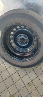 Škoda Octavia 2 II. a 3 III. zimní kola R15 Pirelli 5x112 - 9