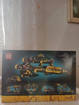 LEGO® ICONS 10355 Blacktron Renegade - 9