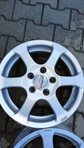 Alu kola R15 - 9