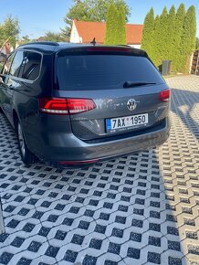 Volkswagen Passat - 9