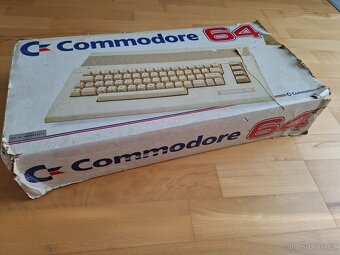 Copmmodore C64 C + originální obal - 9