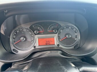 Fiat Linea 1.4 - Málo najeto Původ ČR 1.Majitel - 9
