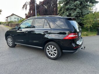 MERCEDES ML 350 CDI 190 kW BEZ MĚCHŮ RV2012 SERVIS POUZE MB - 9