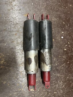 Predám zadní tlumiče na motocykle JAWA ČZ 125 175 250 350 - - 9