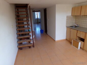 Pronájem bytu 1+1, Podnásepní, 75m2 - 9