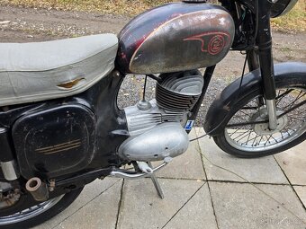 ČZ 250 Sport - 9