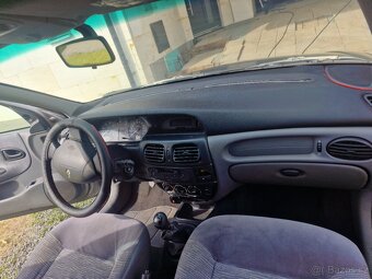 Renaul megane 1.4 16v 20001 najeto 245 tisíc kilometru - 9