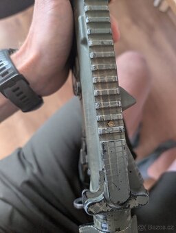 Celokov airsoft AEG M4 16" + kolimátor + příslušenství - 9