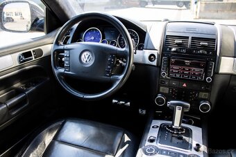 Volkswagen Touareg R50 5,0TDI V10 /AJ NA SPLATKY/ - 9