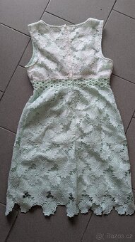 Dámské krajkové pouzdrové šaty Orsay - 9