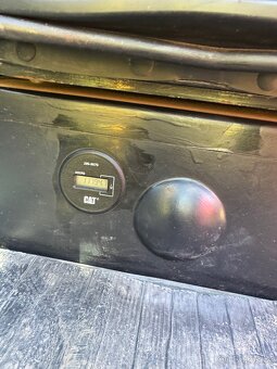 Minirypadlo CAT 308 CR - 9