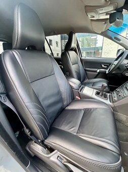 VOLVO V70 2.0D4 120KW 5VÁLCE SUMMUM AUT-KUŽE-Bi XENON-ACC - 9