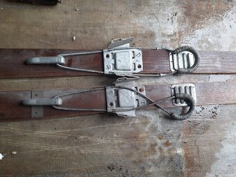 Staré dřevěné lyže Retro - 9