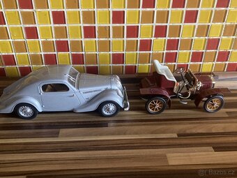 Modely Abrex 1:18 - 9