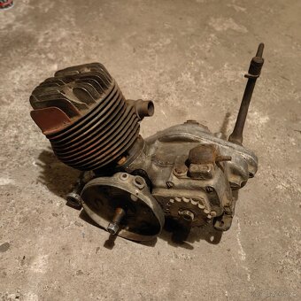 ČZ 175 předvalecna přírubák - 9