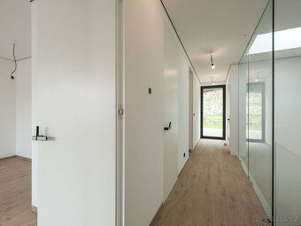 Prodej rodinného domu 4+kk, 137 m², dvougaráž, pozemek 376 m - 9