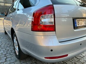 Škoda OCTAVIA 2 1.6 TDI 77KW FACELIFT TOP STAV - 9