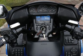 Na dovoz Honda Goldwing GL 1800 - 9