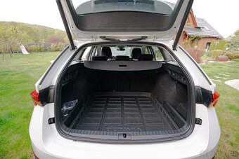 Prodám Škoda Octavia, Scout 2.0 TDI 4x4, TOP STAV - 9